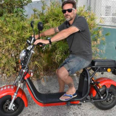 Getting Around St. Maarten on an Electric Scooter - Electric Mobility on a Budget