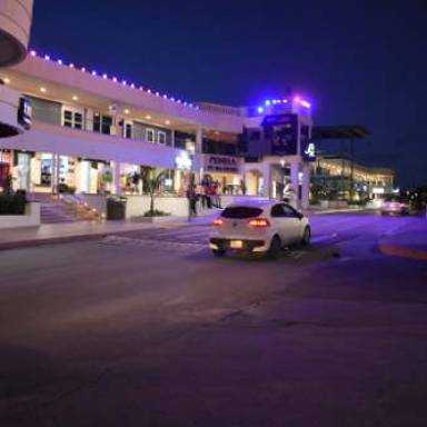Where to Shop at Night in St. Maarten