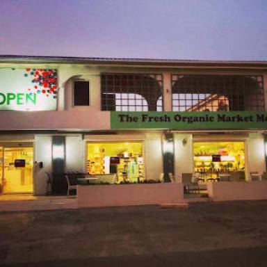 Market Cupecoy: A New Shopping and Dining Experience